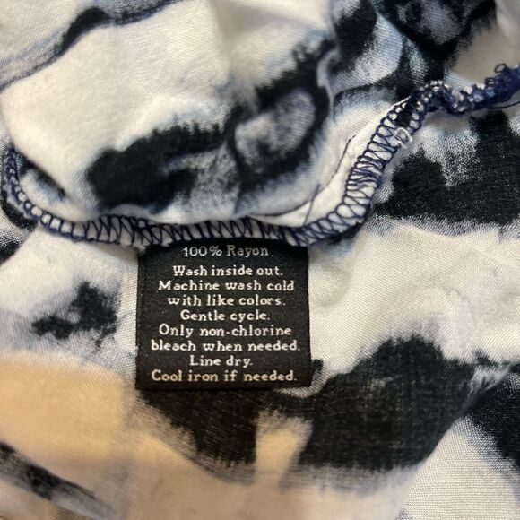 ❤️Rock & Republic Women’s Tie Dye Button Down - Picture 5 of 5